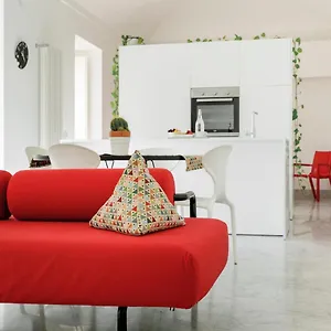  Apartment Debellini Design